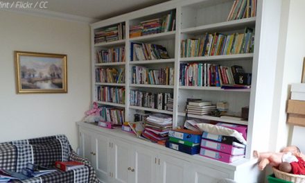 How to Pack and Move a Heavy Bookcase