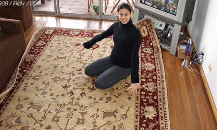 How to Pack Rugs for Moving