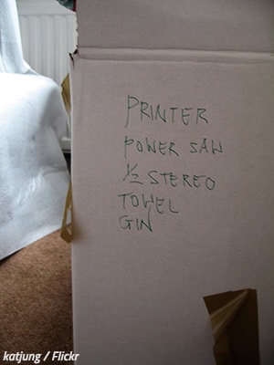 How to label boxes for moving
